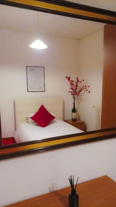 Habitación en casa particular Unique & Beautiful Bedroom In Of *